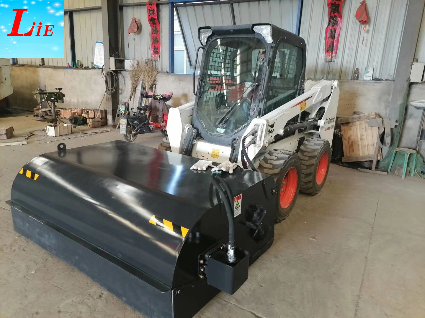 Professional China skid steer attachments,loader attachments,excavator